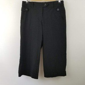 5/$25 H&M Capris Crop Pants 8 Black Pinstripe Cuffed Look Hem Button Pockets